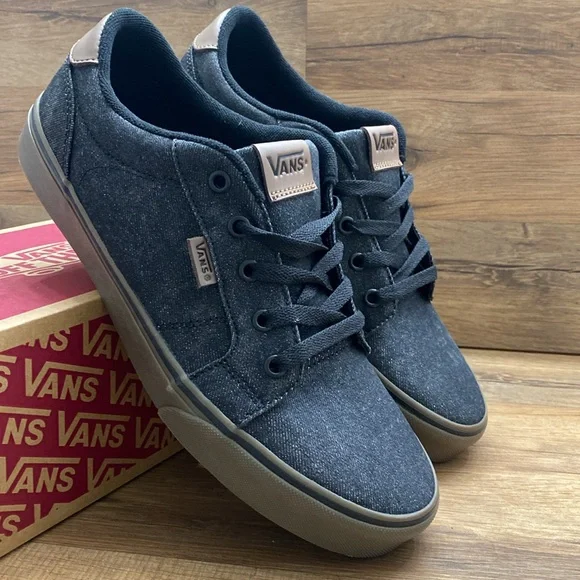 VANS BISHOP BRAND NEW - Picture 7 of 7
